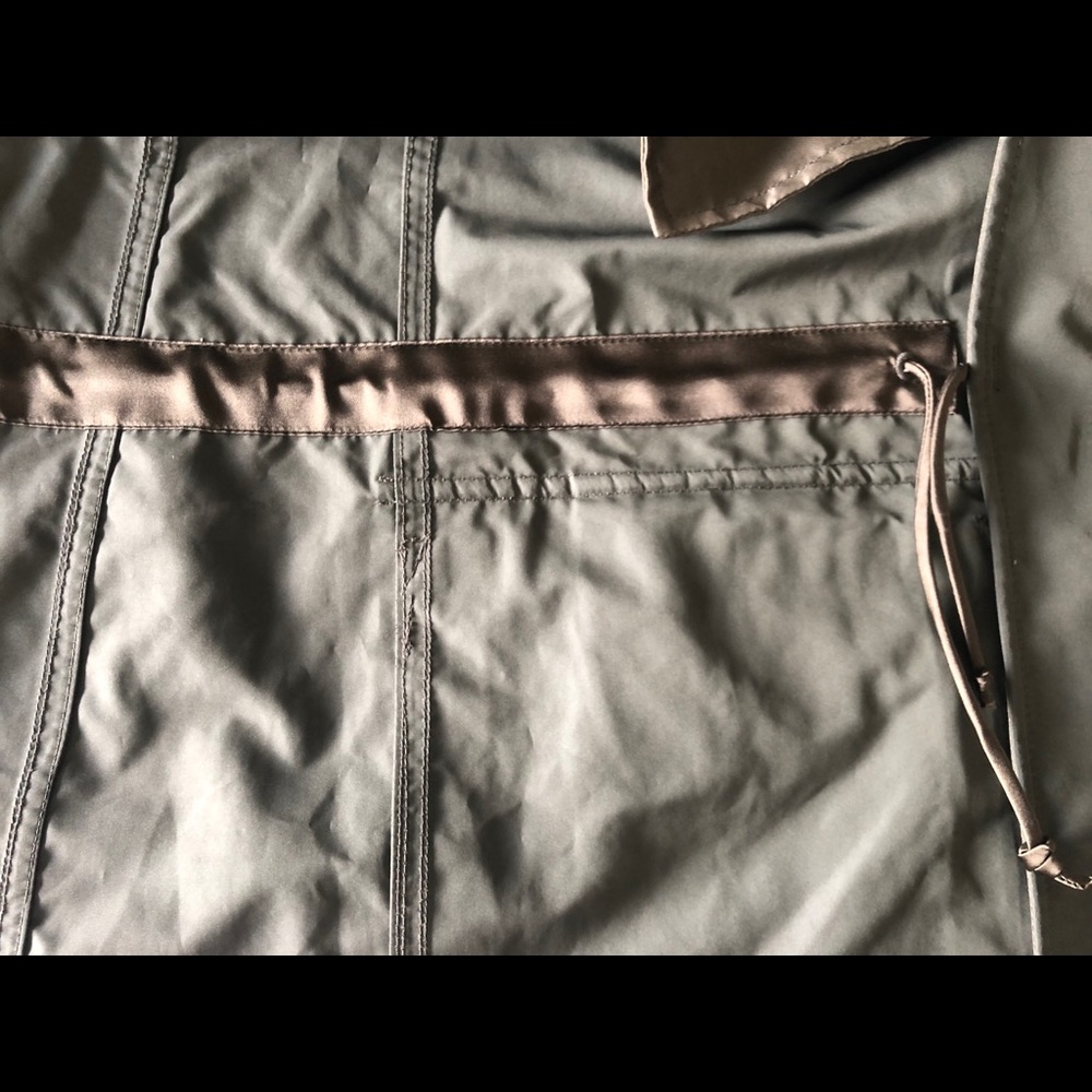 Yves Saint Laurent Trench Coat - Picture 8 of 16